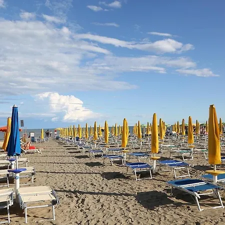 Fancy 3-room In Lignano By The By Beahost דירה *