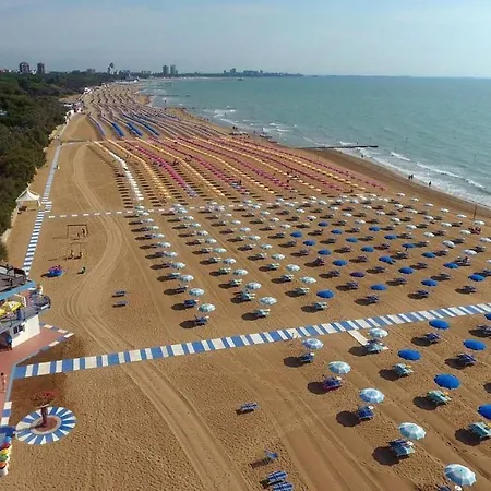 Fancy 3-room In Lignano By The By Beahost * 리그나노 사비아도로