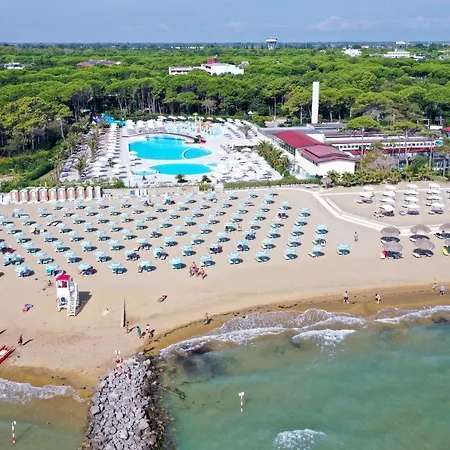 Fancy 3-room In Lignano By The By Beahost Lignano Sabbiadoro
